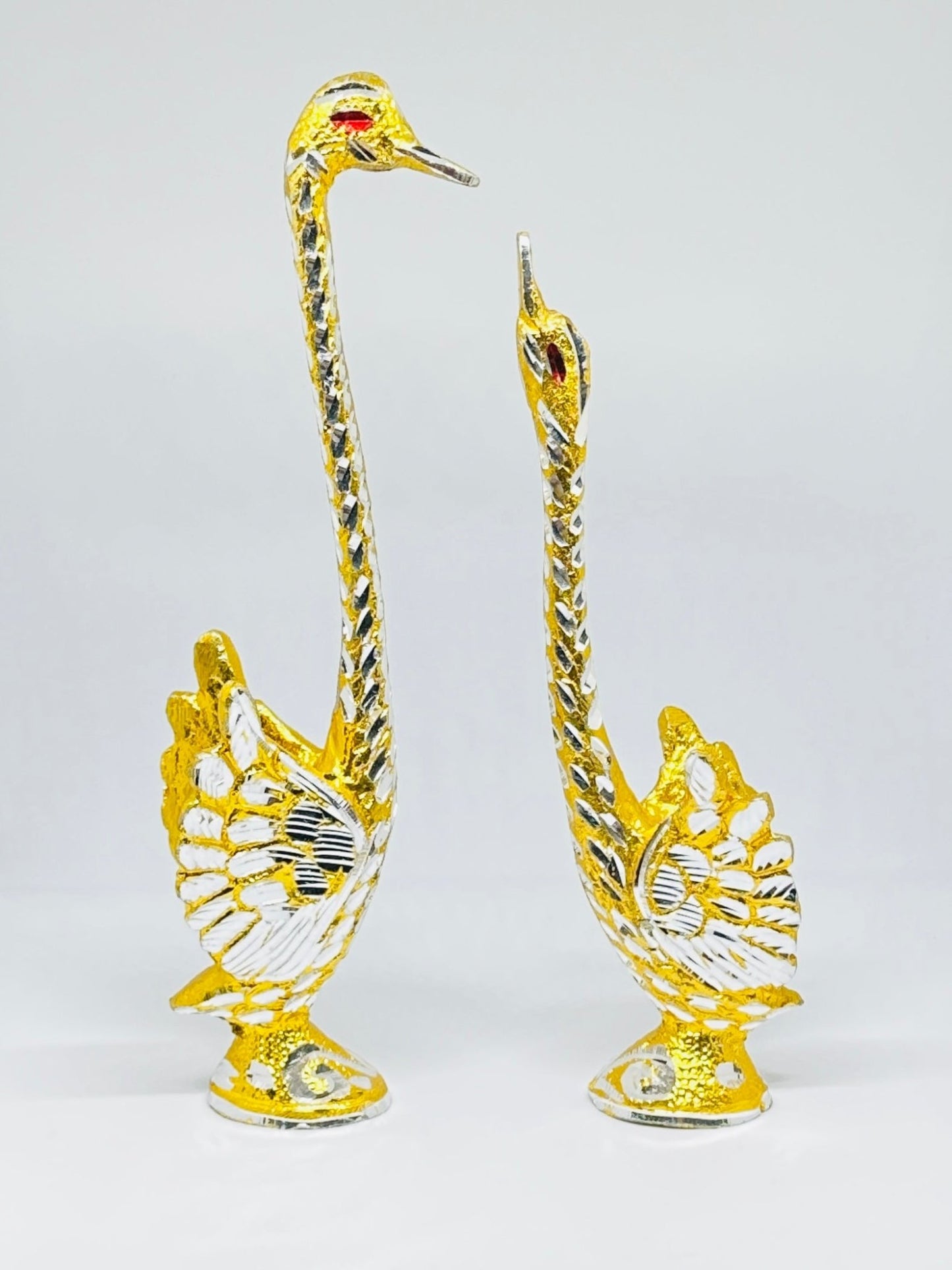 Handcrafted Brass Swan Figurines – Elegant Pair Sculpture for Home & Office Decor - GegoCraft