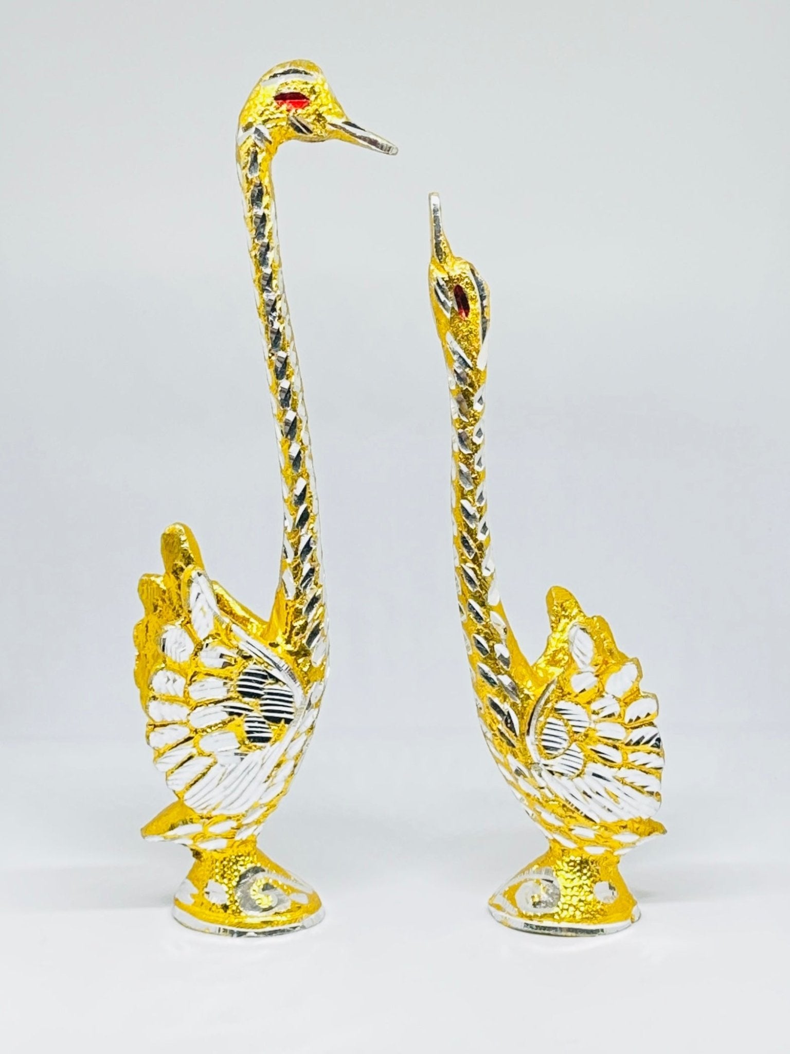 Handcrafted Brass Swan Figurines – Elegant Pair Sculpture for Home & Office Decor - GegoCraft